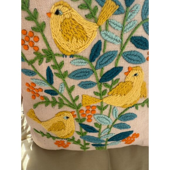 Vintage 70's Crewel Embroidery Birds & Flowers Pair Linen Accent Pillows 12x9" - Picture 12 of 12